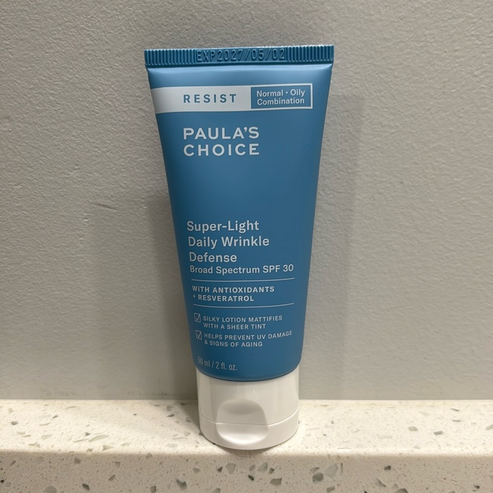 Paula’s Choice RESIST Super-Light Wrinkle Defense